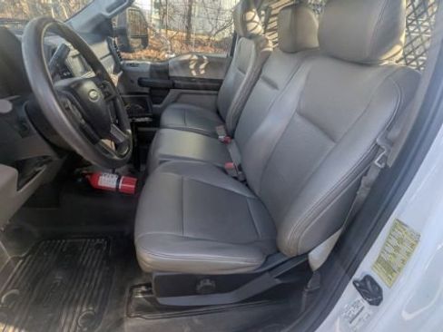 Used 2017 Ford F550 2WD Regular Cab Super Duty image 15