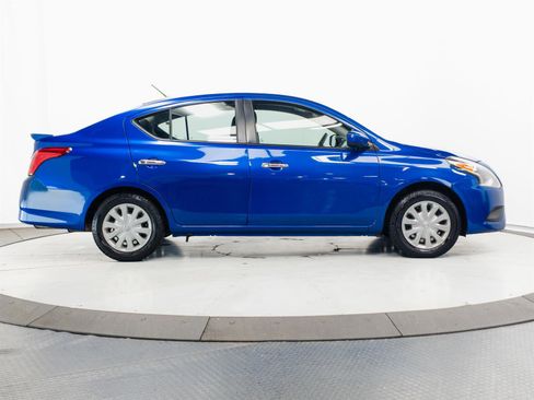 Used 2017 Nissan Versa SV FWD image 11