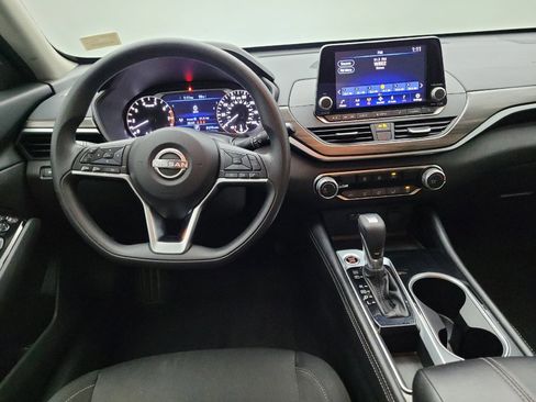 Used 2023 Nissan Altima 2.5 SV image 22