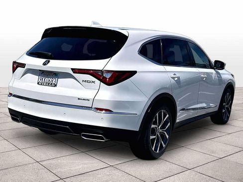 Used 2024 Acura MDX SH-AWD w/ Technology Package image 15