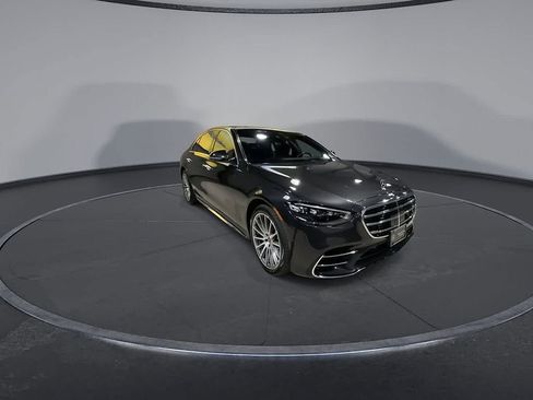 Used 2022 Mercedes-Benz S 500 4MATIC image 3