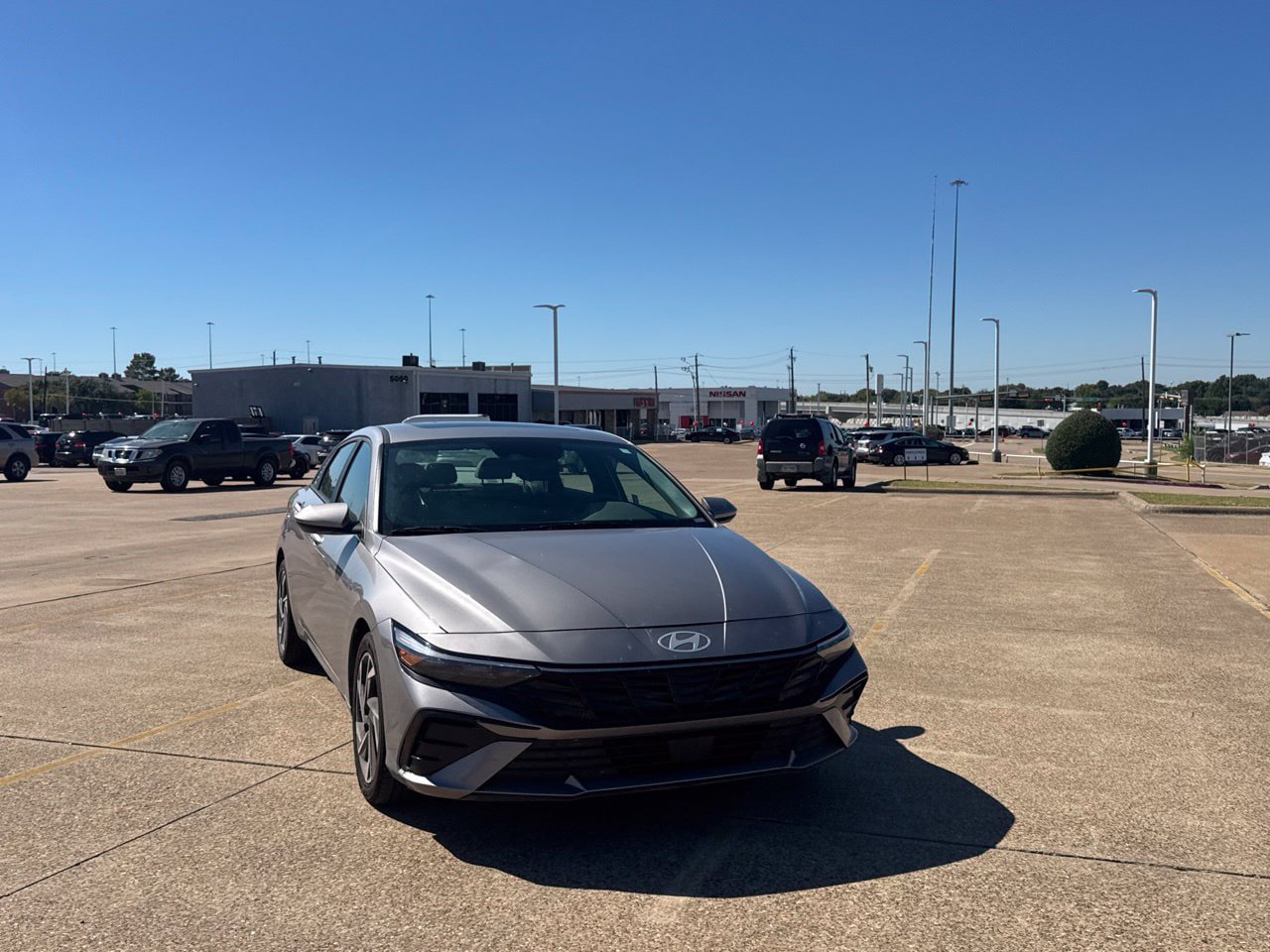 Used 2025 Hyundai Elantra SEL FWD image 4
