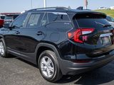 Used 2024 GMC Terrain SLE w/ Driver Convenience Package image 5