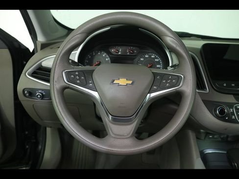 Used 2025 Chevrolet Malibu LT FWD image 15