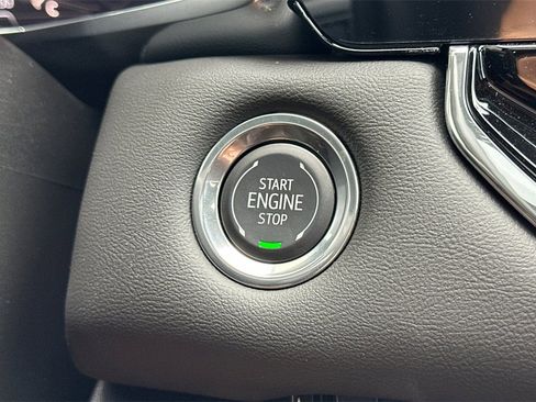 New 2025 GMC Canyon Elevation w/ Convenience Package image 19