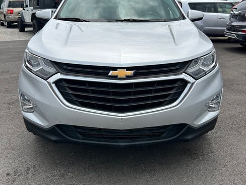 Used 2021 Chevrolet Equinox LT FWD image 2