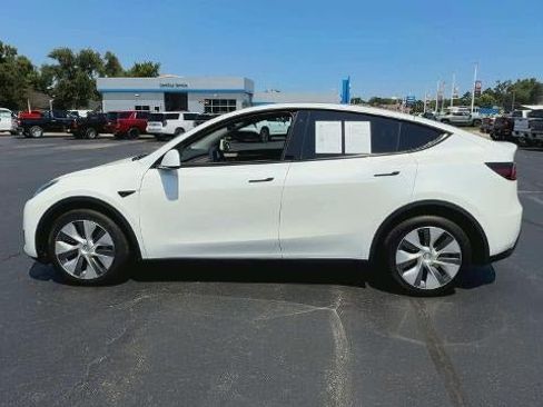 Used 2023 Tesla Model Y Long Range AWD/4WD image 5