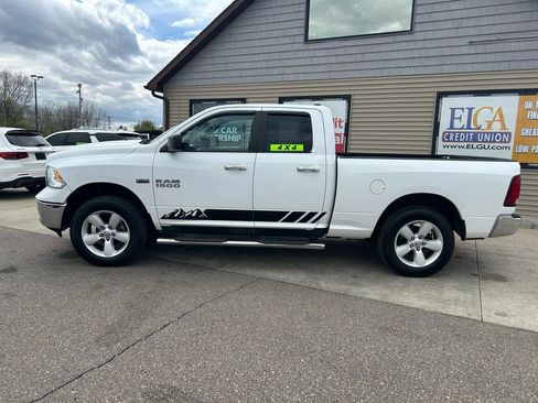 Used 2015 RAM 1500 Classic SLT AWD/4WD image 8