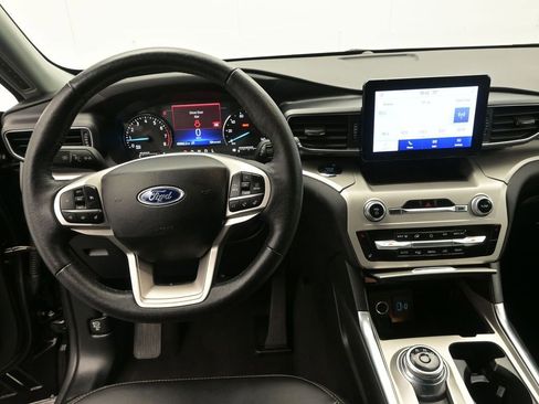 Used 2024 Ford Explorer XLT w/ Equipment Group 202A image 16