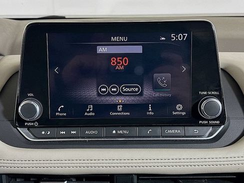 Used 2023 Nissan Rogue SV FWD image 14