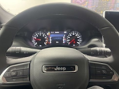 New 2026 Jeep Compass Latitude image 11