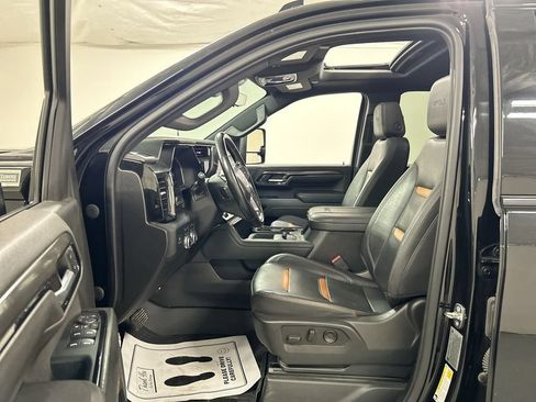 Certified 2024 GMC Sierra 2500 AT4 w/ AT4 Premium Plus Package AWD/4WD image 9