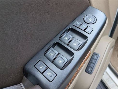 Used 2018 Chevrolet Tahoe Premier AWD/4WD image 11