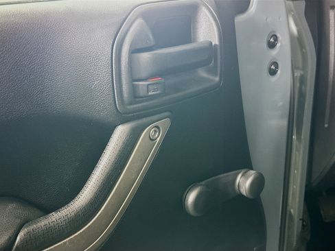 Used 2014 Jeep Wrangler Sport image 15