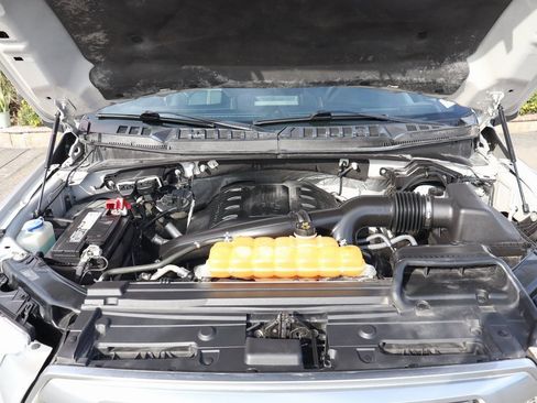 Used 2016 Ford F150 Platinum w/ Equipment Group 701A Luxury image 12