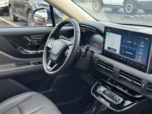 Certified 2024 Lincoln Corsair AWD w/ Equipment Group 101A image 33