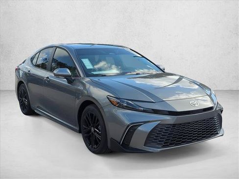 New 2026 Toyota Camry SE FWD image 3