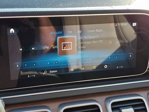 Used 2021 Mercedes-Benz GLS 450 4MATIC image 23