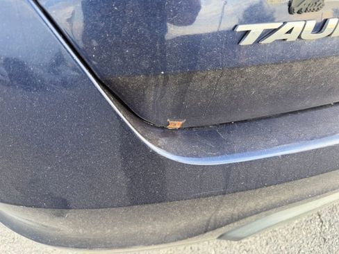 Used 2011 Ford Taurus Limited image 12