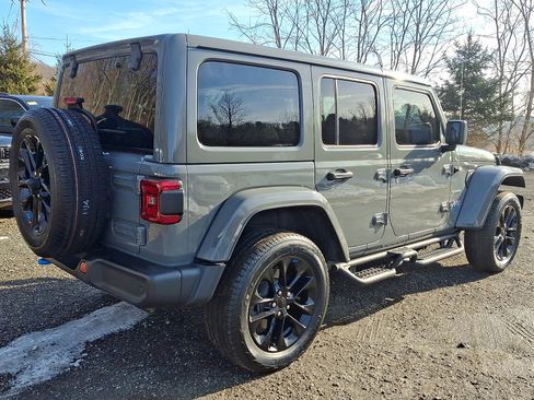 Used 2022 Jeep Wrangler Unlimited Sahara w/ Cold Weather Group image 6