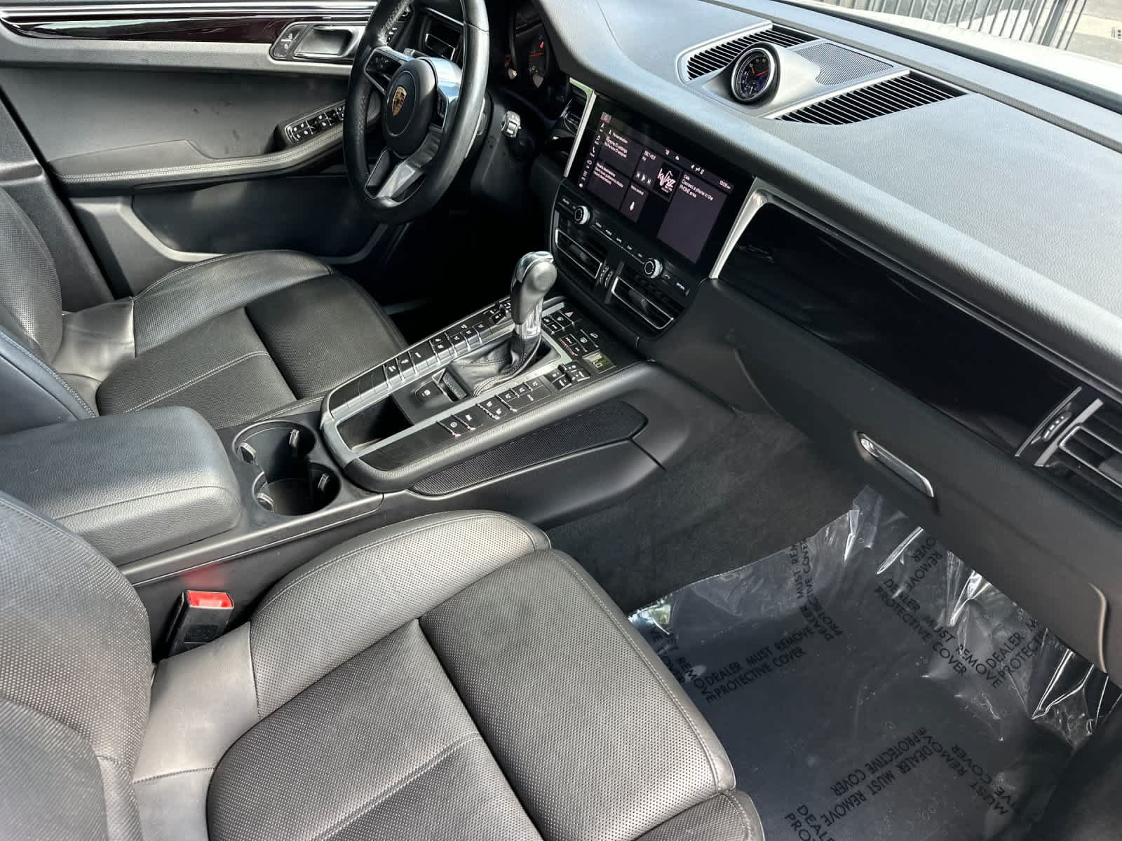 Certified 2021 Porsche Macan S AWD/4WD image 17