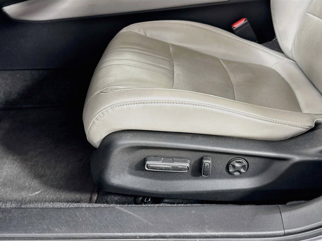 Used 2018 Honda Accord Touring image 26
