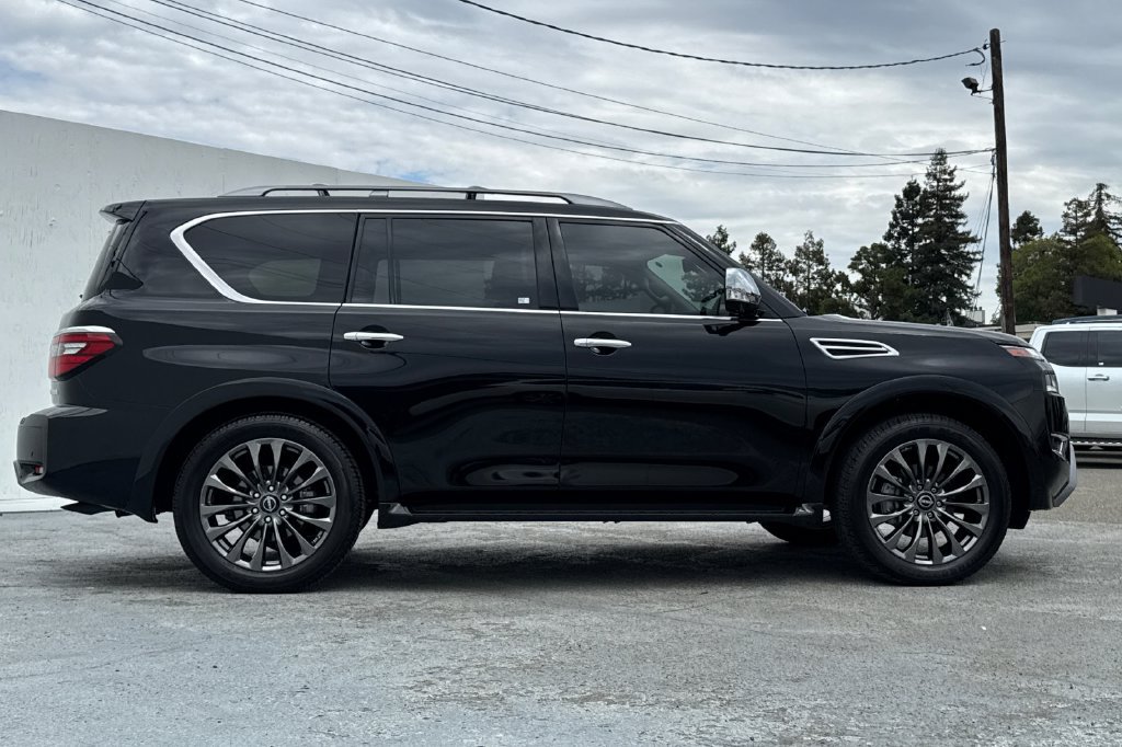 Used 2024 Nissan Armada Platinum w/ Captain's Chairs Package AWD/4WD image 2