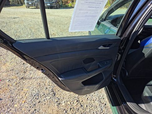 Used 2024 Volkswagen Golf R image 16