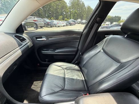Used 2017 Chrysler 300 Limited w/ 300 Premium Group RWD image 20