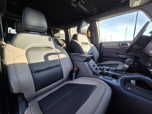 Used 2024 Ford Bronco Wildtrak image 31