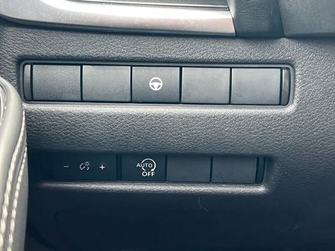 Used 2023 Nissan Rogue SV AWD/4WD image 17