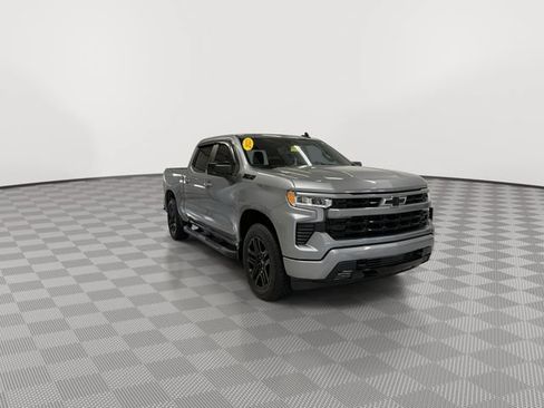 Used 2023 Chevrolet Silverado 1500 RST w/ Z71 Off-Road Package AWD/4WD image 2