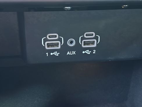 Used 2023 Jeep Wagoneer 4WD image 17