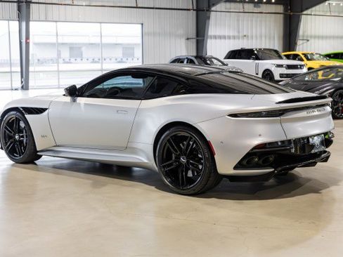 Used 2020 Aston Martin DBS Superleggera image 5