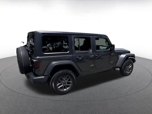 Used 2025 Jeep Wrangler Unlimited Sport AWD/4WD image 14