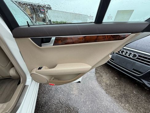 Used 2012 Mercedes-Benz C 250 Sedan image 28