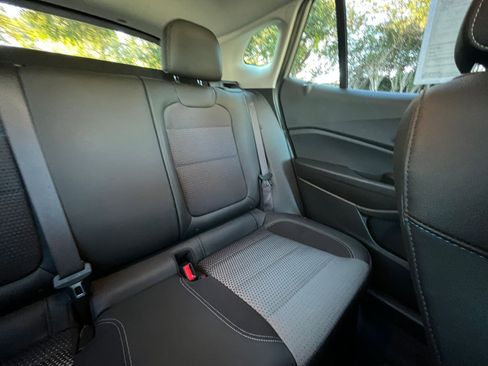 Used 2025 Chevrolet Trax LT image 36