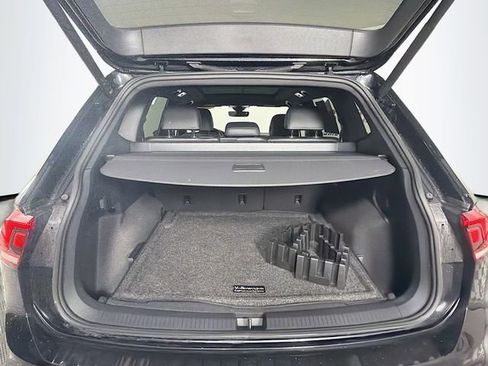 Used 2024 Volkswagen Tiguan SEL R-Line image 33