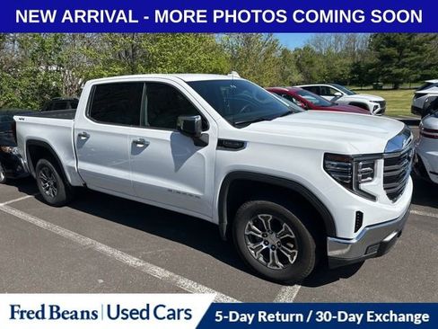 Used 2026 GMC Sierra 1500 SLT AWD/4WD image 13