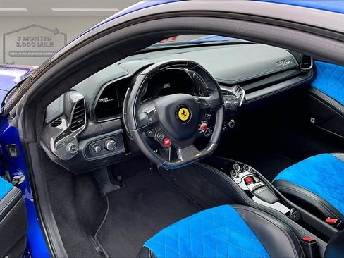 Used 2015 Ferrari 458 Italia Coupe RWD image 17