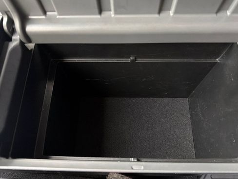 Used 2014 Toyota Prius V Five image 36