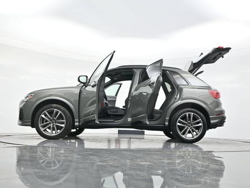 Used 2025 Audi Q3 2.0T Premium AWD/4WD image 55