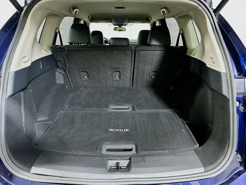 Used 2025 Nissan Rogue SL FWD image 30