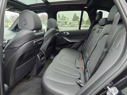 Used 2022 BMW X5 xDrive45e w/ Climate Comfort Package AWD/4WD image 17