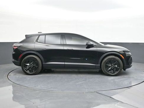 New 2026 Chevrolet Equinox EV LT w/ Midnight Package FWD image 17