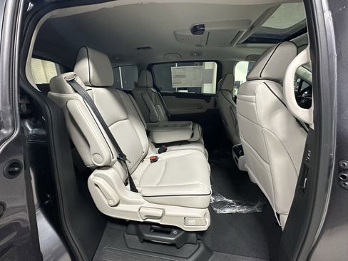 New 2026 Honda Odyssey Touring image 26