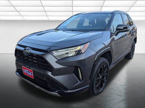 Used 2022 Toyota RAV4 XSE AWD/4WD image 26