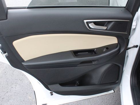 Used 2016 Ford Edge SEL w/ Equipment Group 201A FWD image 23
