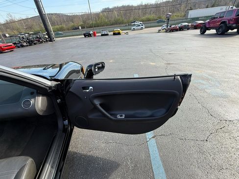 Used 2009 Pontiac Solstice Convertible w/ Premium Package RWD image 26