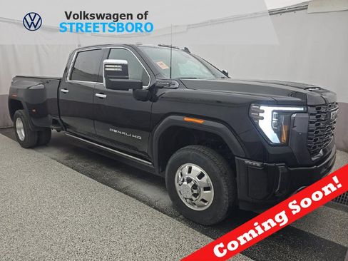 Used 2024 GMC Sierra 3500 Denali Ultimate AWD/4WD image 1